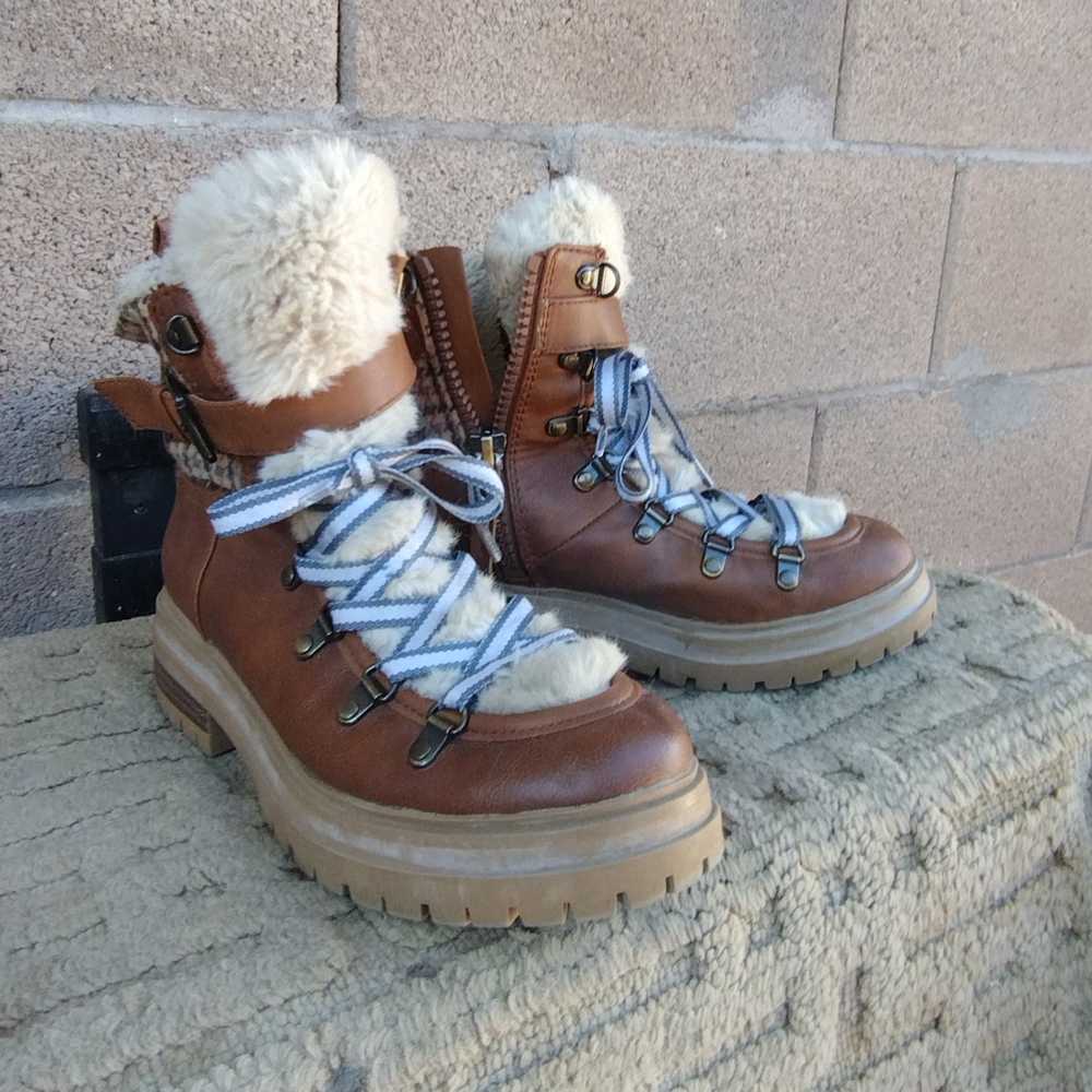 Sam Edelman Circus boots size 8
